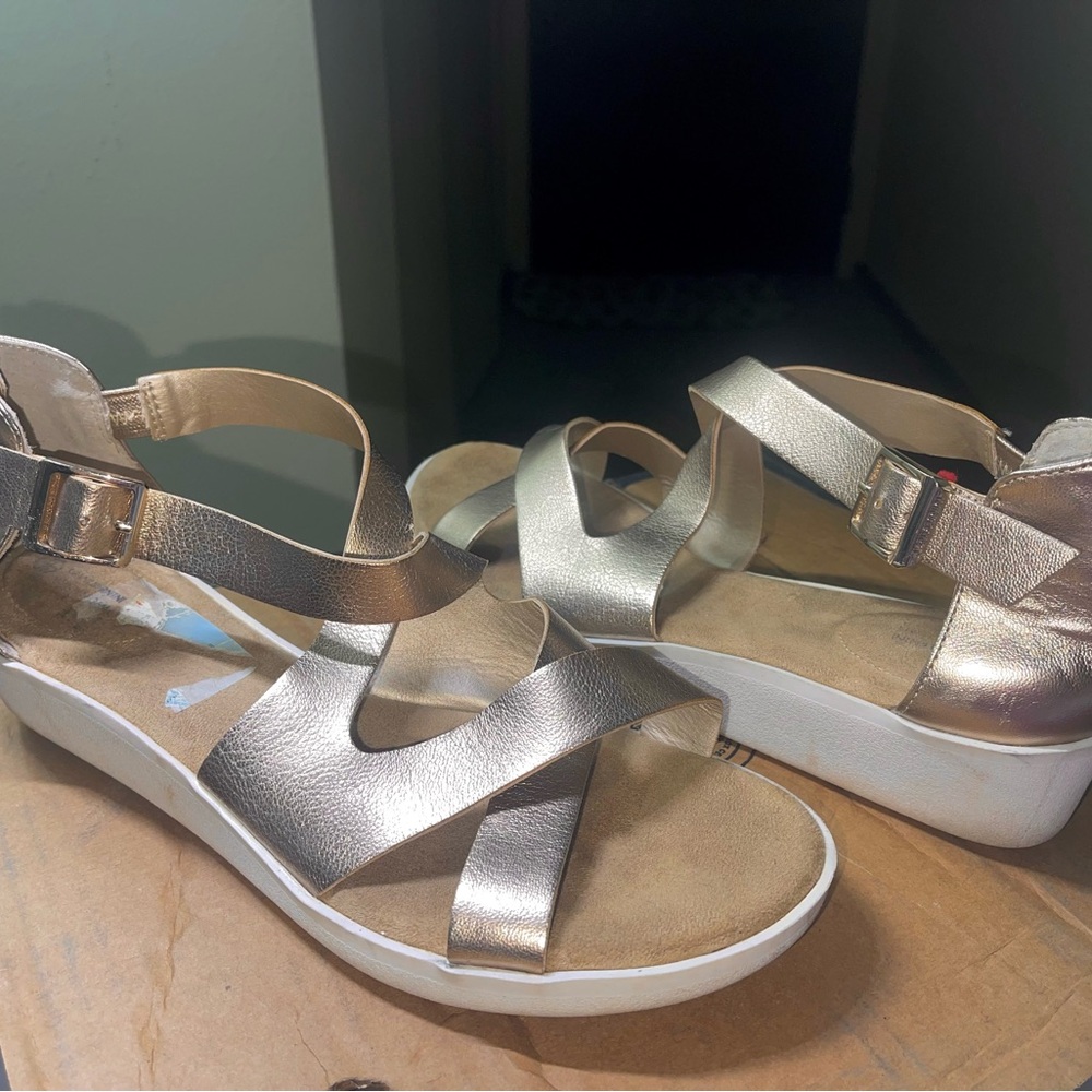 Gold Strappy Sandals Women’s size 11